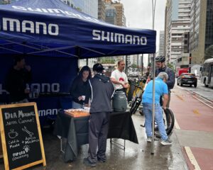 Tenda na Avenida Paulista no Dia Mundial Sem Carro